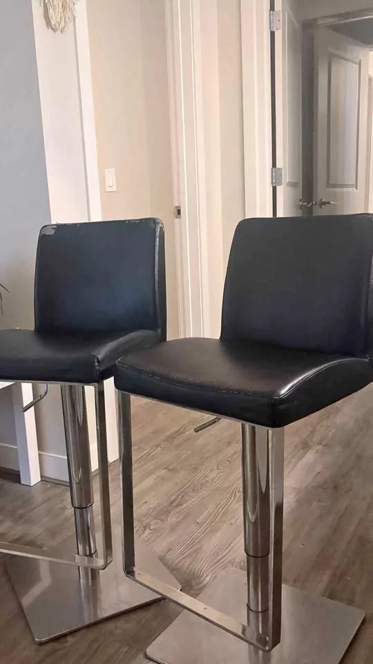 2 Black Bar Stools