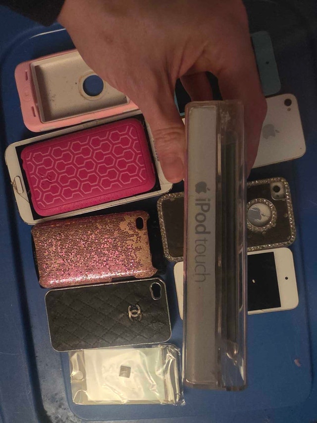 Broken iPhones & Cases - For Repair/Parts - photo 4
