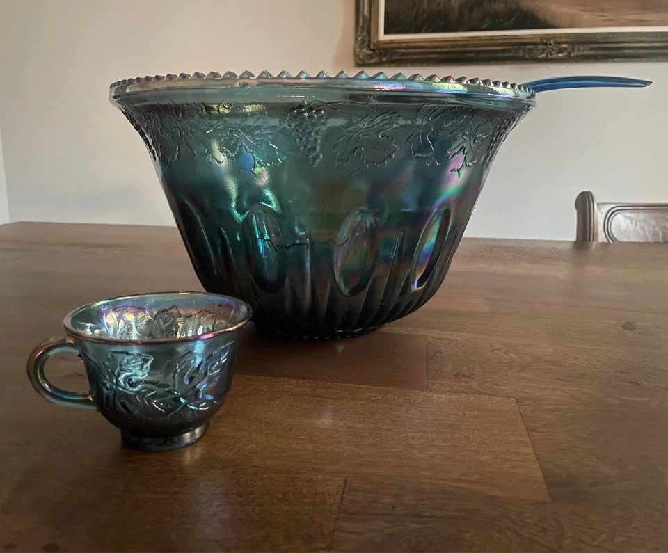 Vintage Carnival Glass Punch Bowl Set - photo 3