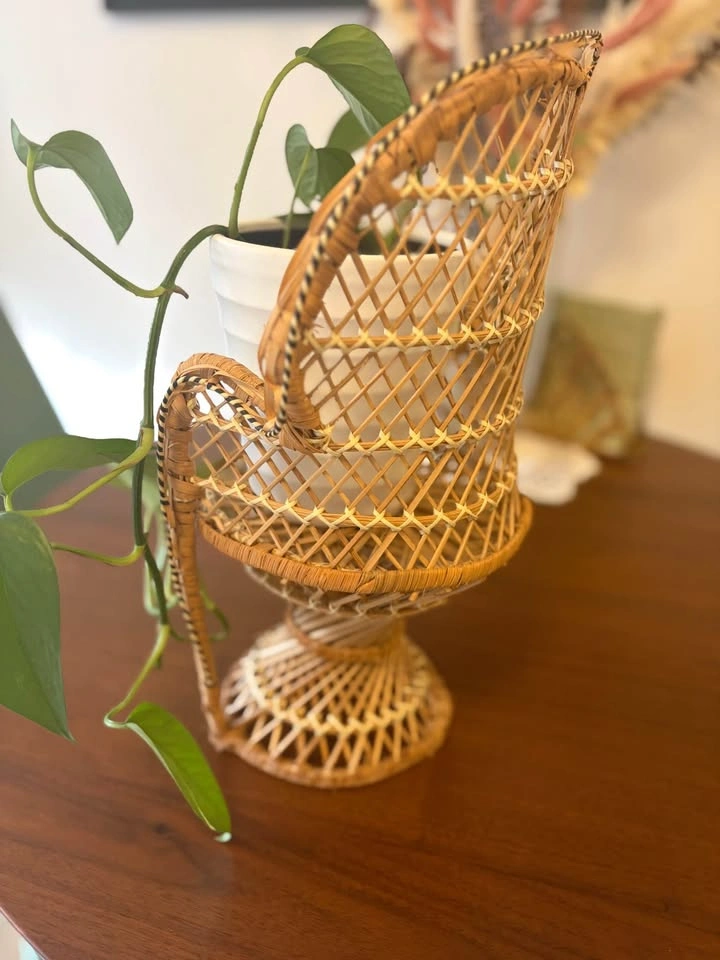 Miniature Wicker Peacock Chair Plant Stand - photo 2
