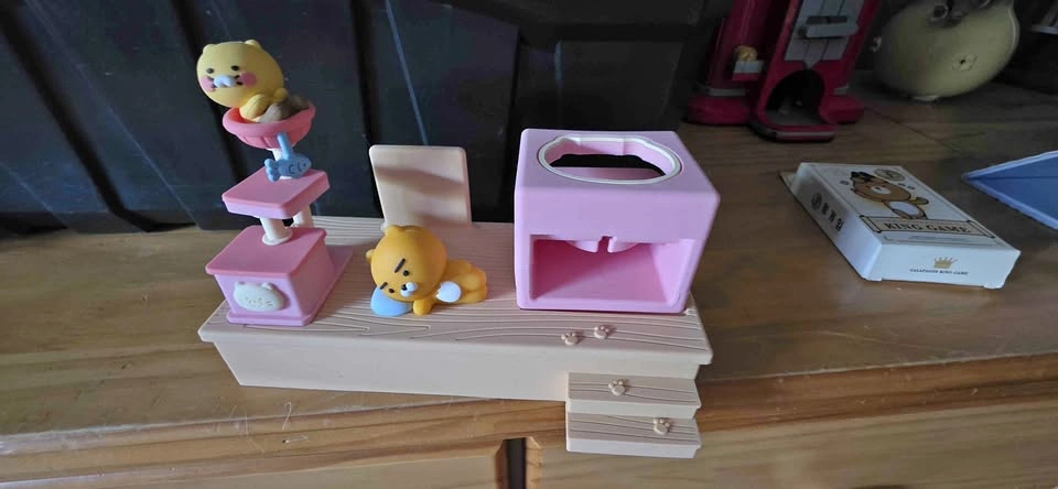 Cute Apple Charging Stand for iPhone, Watch & AirPods