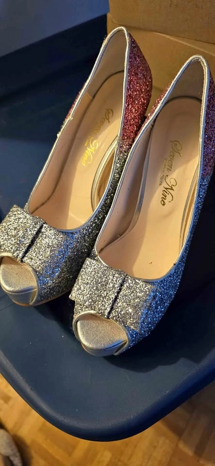 High heel size 250 (8~ 8 1/2)