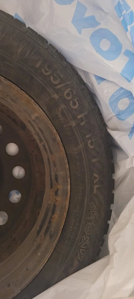 WINTER TIRE 195/65R15 T XL GISLAVED X4 +rim - photo 4