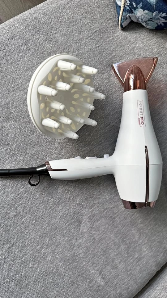 LIKE NEW Conair Infiniti Pro 1875W Hair Dryer