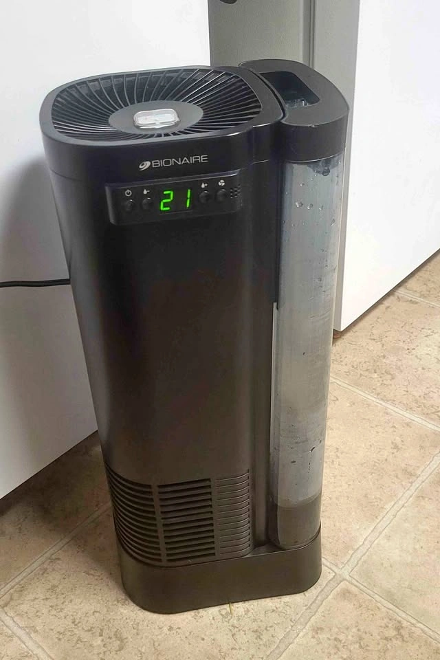 Bionaire Cool Mist Tower Humidifier BCM746B-CN