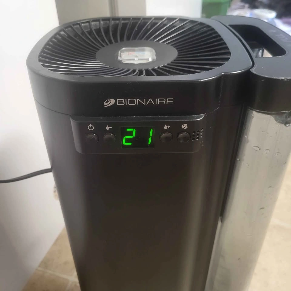 Bionaire Cool Mist Tower Humidifier BCM746B-CN - photo 2