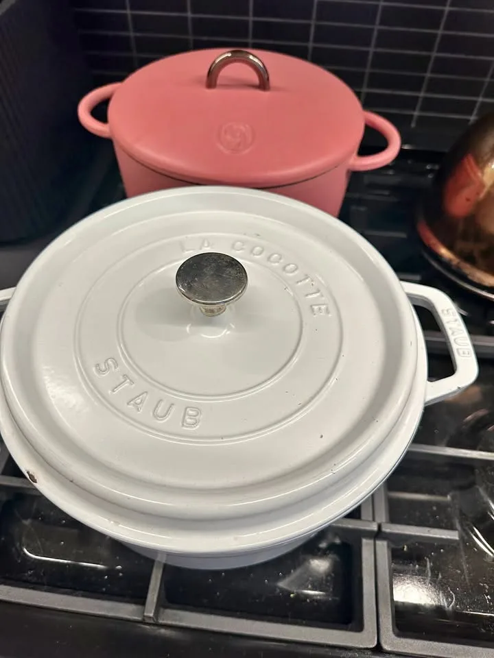 STAUB 4 QT Enameled Dutch Oven (white) thumbnail