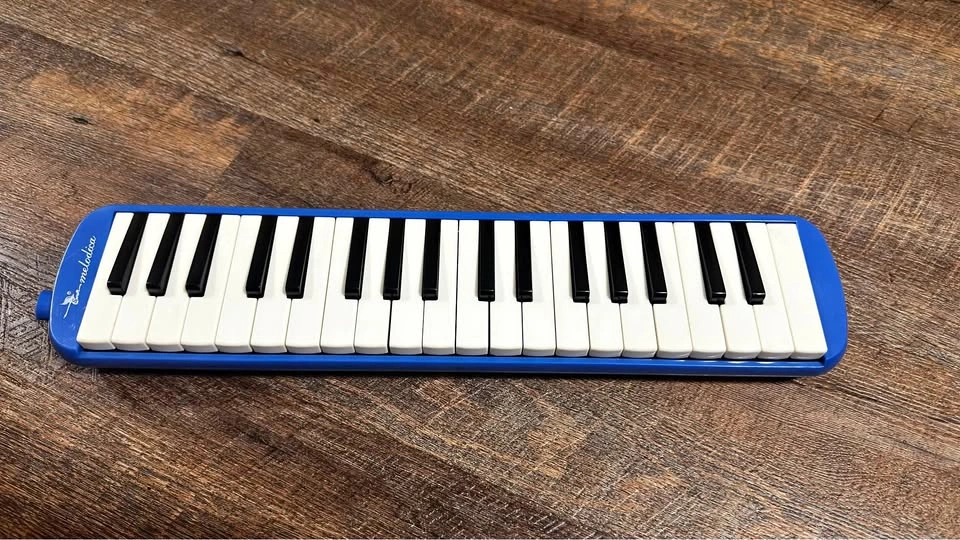 Swan 37 keys Melodica