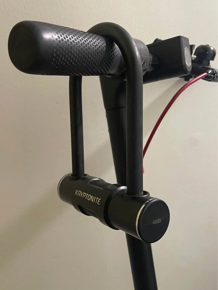 Iscooter i9 with Lock and Spare NEW Battery - photo 2