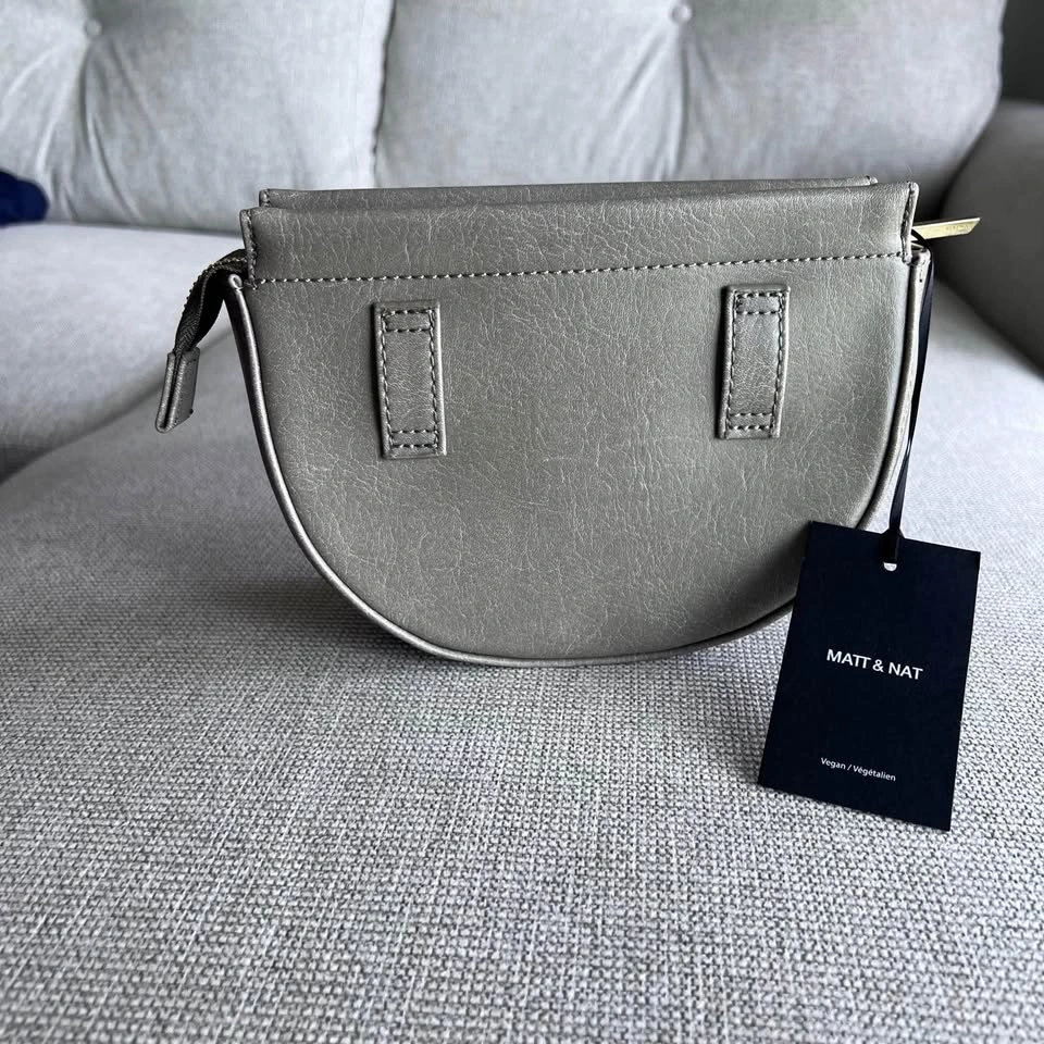 NWT Matt & Nat Vegan Vintage Belt Bag - photo 4