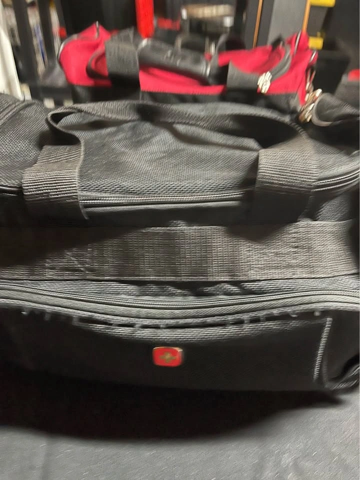 3 Travel Bags Lot - 2 Swiss gear, 1 Heys Canada - photo 5