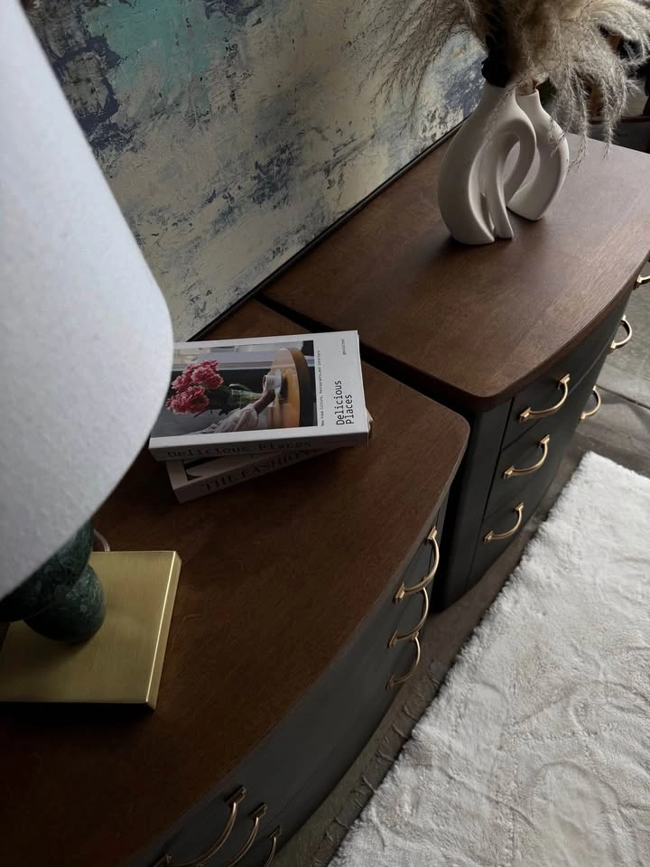 Large 3-Drawer Nightstands / Bedside Tables - photo 2