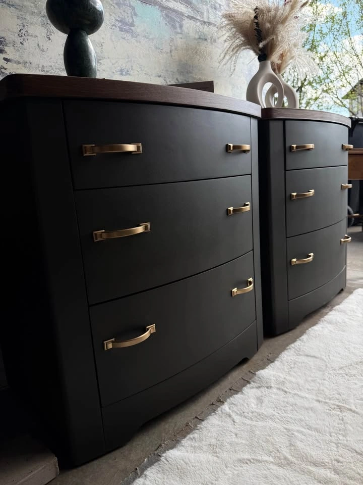 Large 3-Drawer Nightstands / Bedside Tables - photo 3