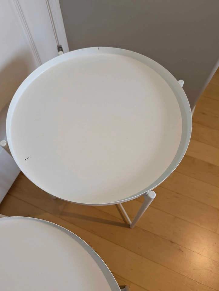 Pair of White Round Tray Tables - photo 2