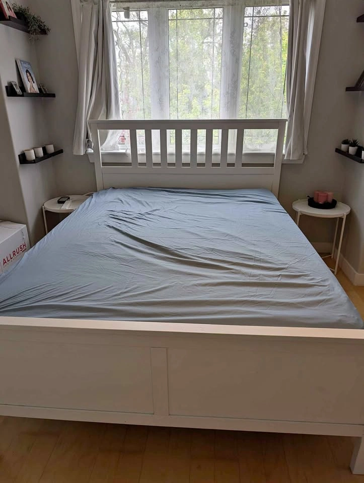 White Bed Frame - Ikea Hemnes Queen