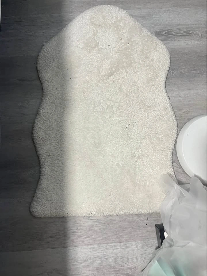 White rug IKEA - photo 4