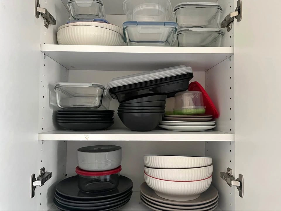 Plates and dishes