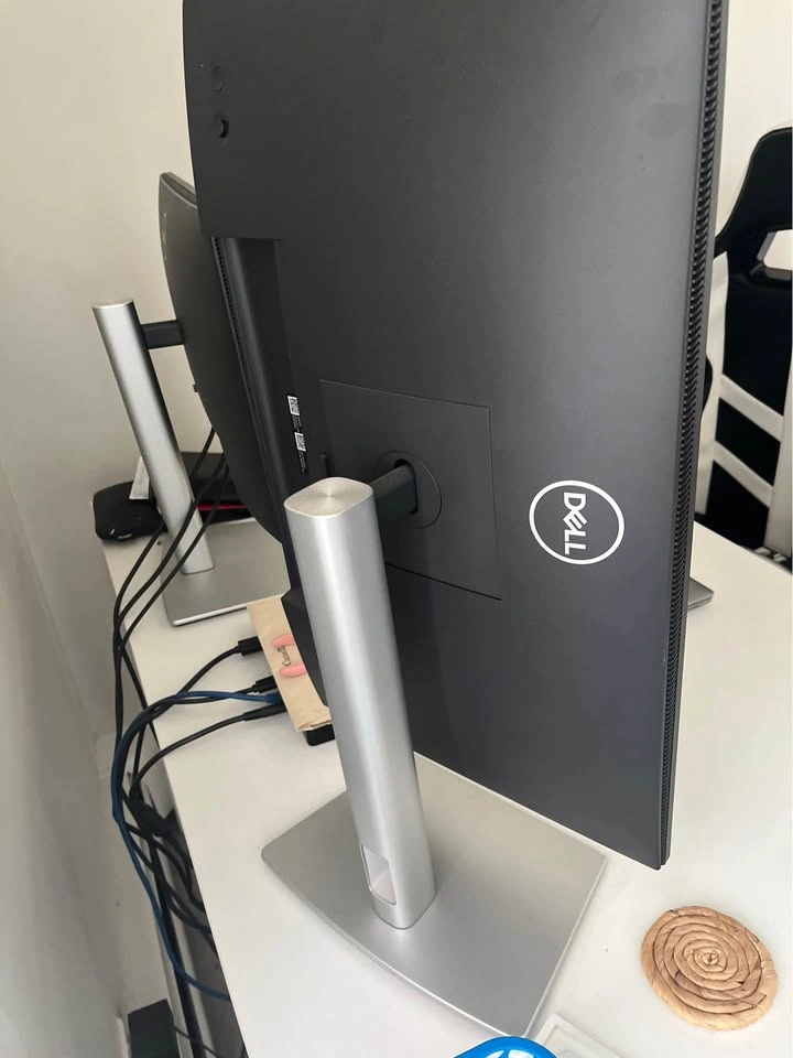 Dell Pro Monitor - photo 3
