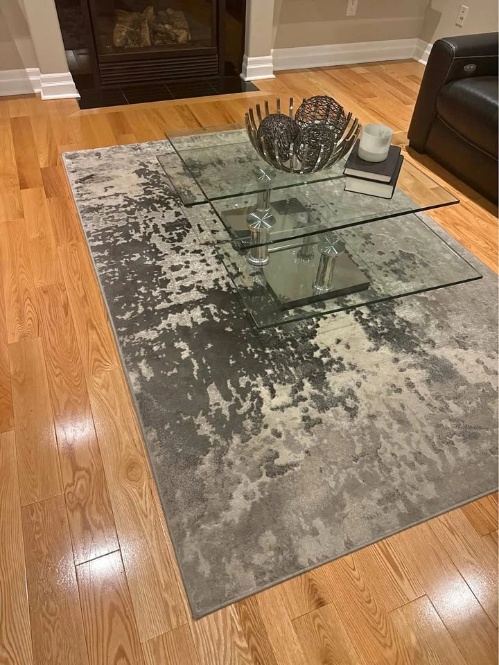 Modern Patina Area Rug – 5’3” x 7’7” – Grey Tones