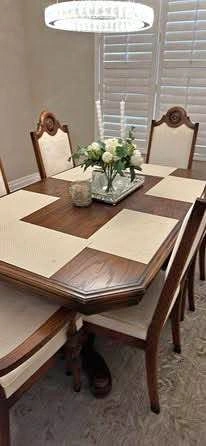 Vintage Expandable Solid Wood Dining Set – Pedestal Table + 6 Ch