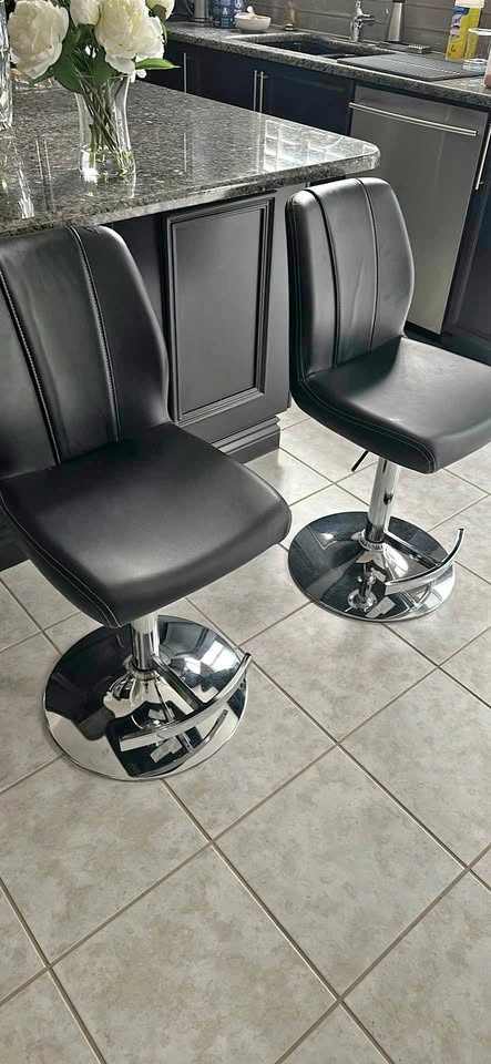 Modern Adjustable Bar Stools – Set of 2