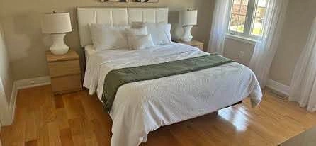 Queen Mattress, Base & Headboard - Like New