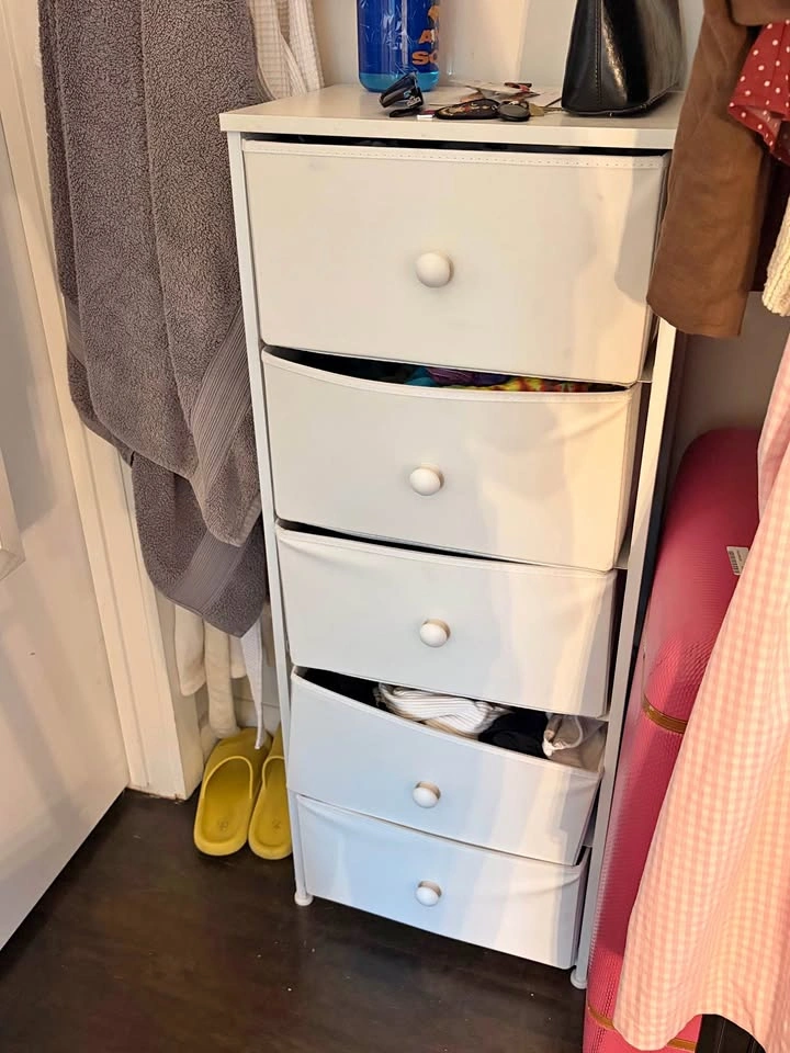White 5 drawer dresser