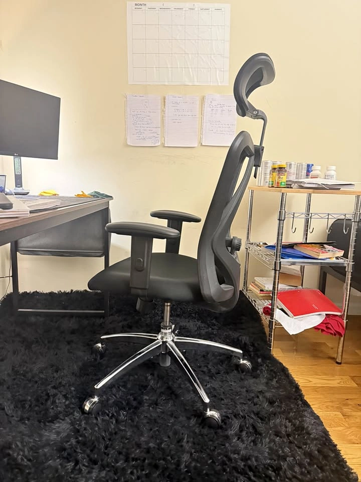 Black Office Chair / Desk Chair with Headrest