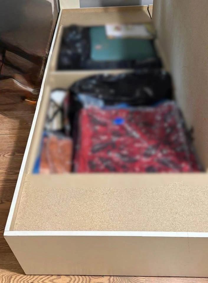 Queen Size Bed and Mattress - photo 2