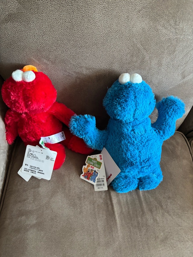 Sesame Street Elmo and Cookie Monster Plush Toys - photo 2