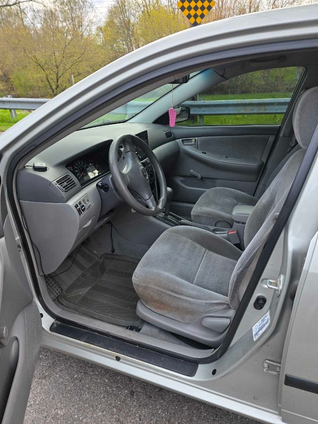 2003 Toyota Corolla CE - Reliable & Fuel-Efficient - photo 2