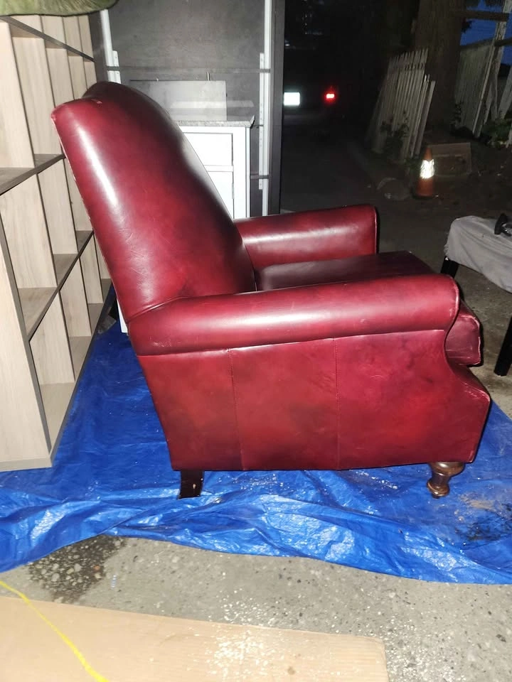 Beautiful Burgundy Leather Chair - photo 2