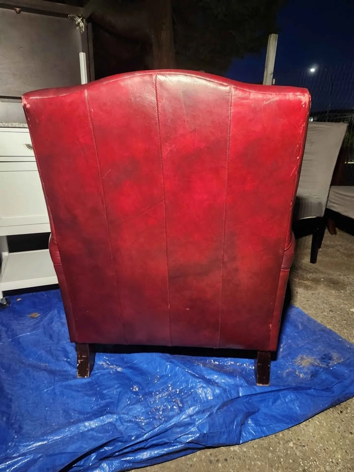 Beautiful Burgundy Leather Chair - photo 3