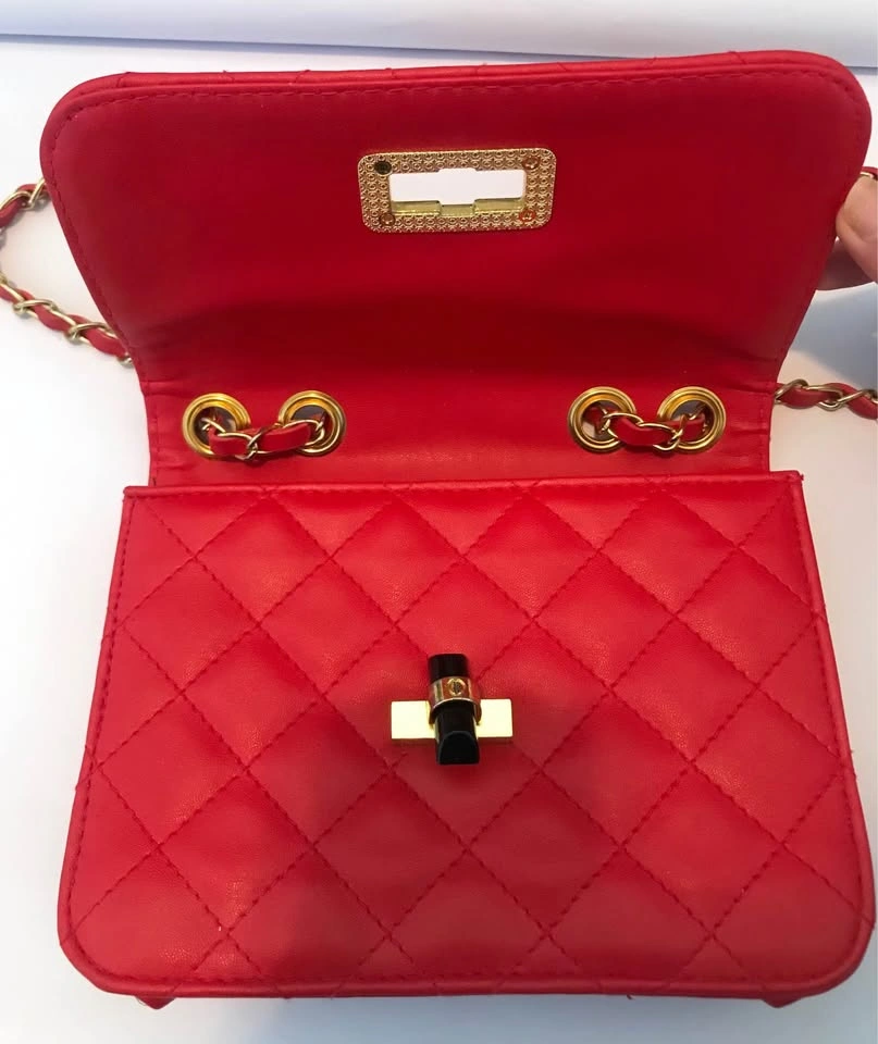 New Red Purse - Rare Find - photo 3