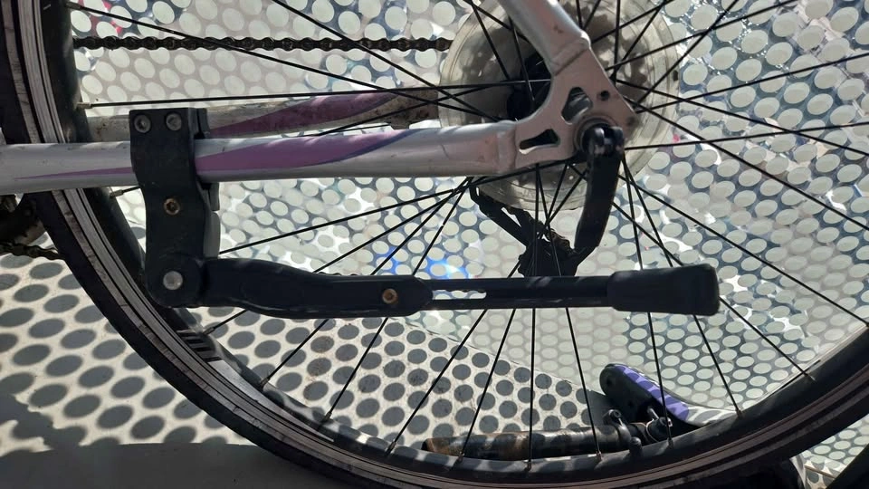 Giant Escape Bike Frame and Parts - photo 2