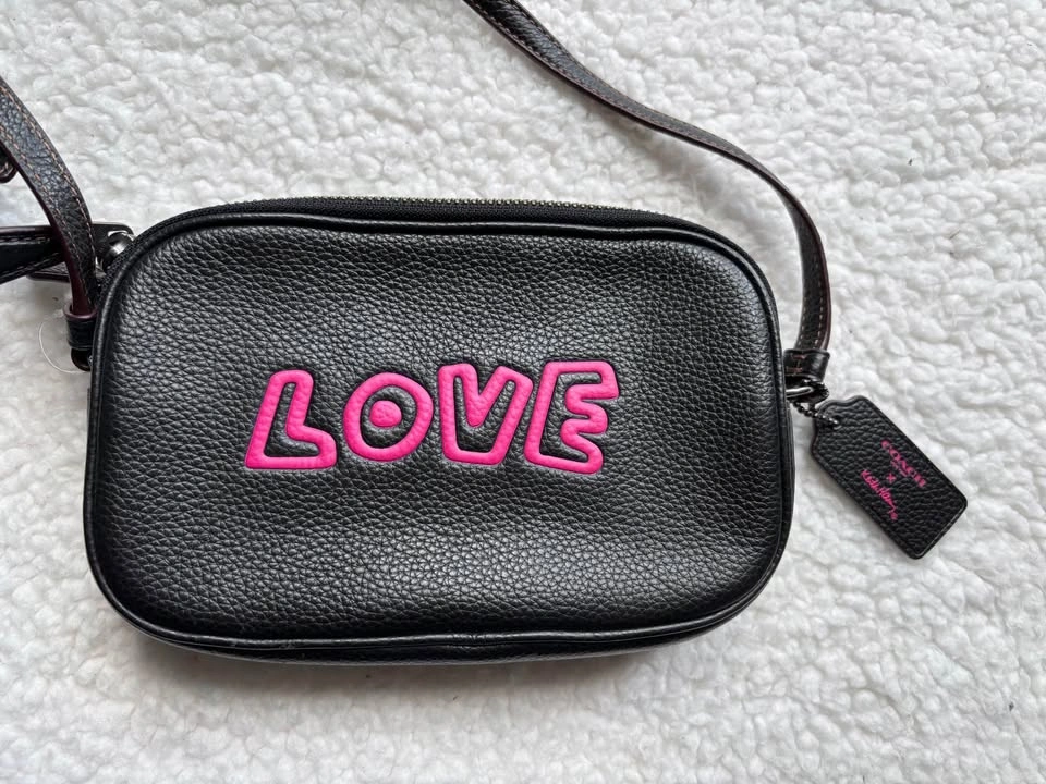 NWOT Coach x Keith Haring Black Leather Crossbody Bag Pink LOVE - photo 2