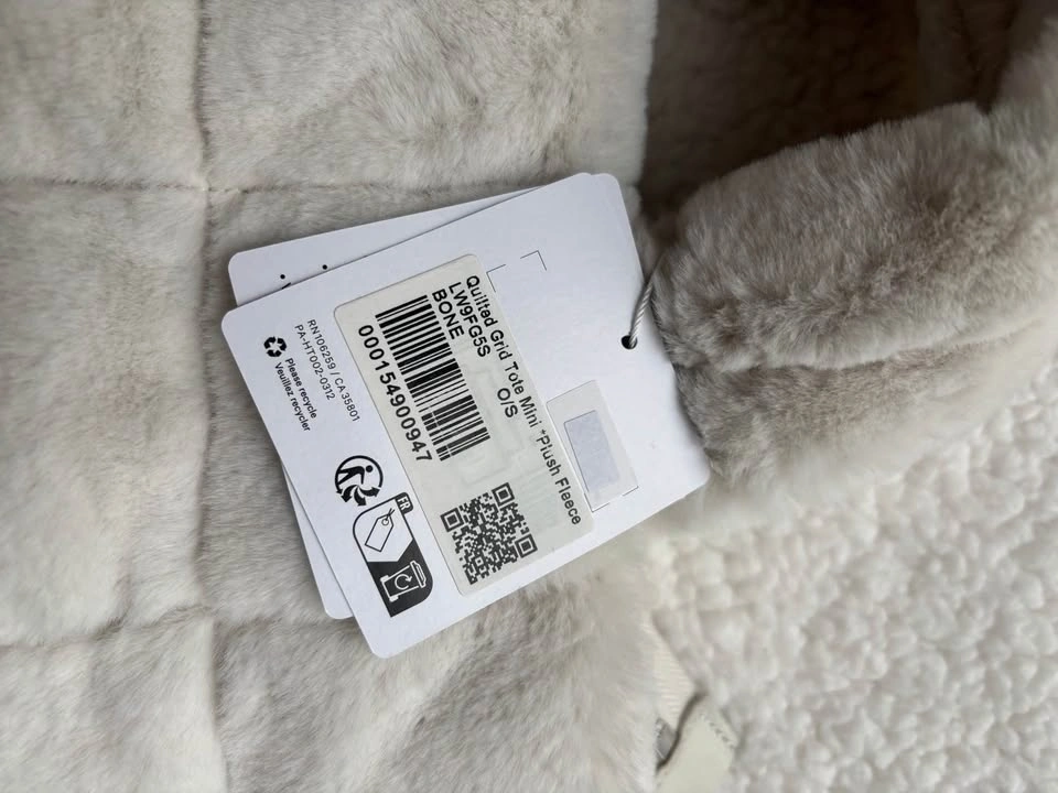 NWT lululemon athletica Quilted Grid Mini 5L Tote - Bone - photo 4