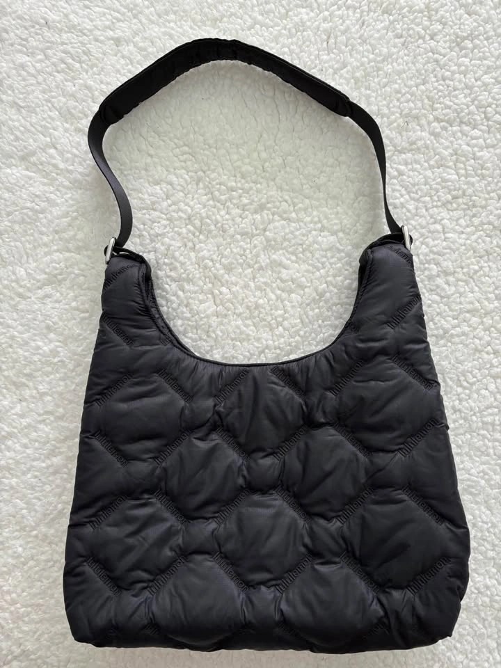 Lululemon Black Quilty Pleasures Shoulder Bag - 5L - photo 2