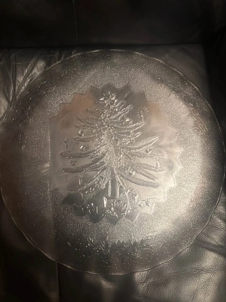 Mikasa Christmas Platter - Clear Glass w/ Holly & Tree - photo 2