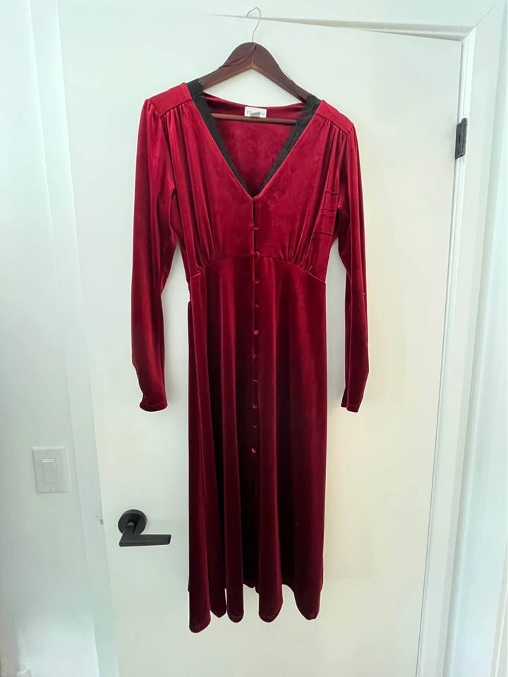 StyleCheat Red Velvet Midi Dress - photo 2