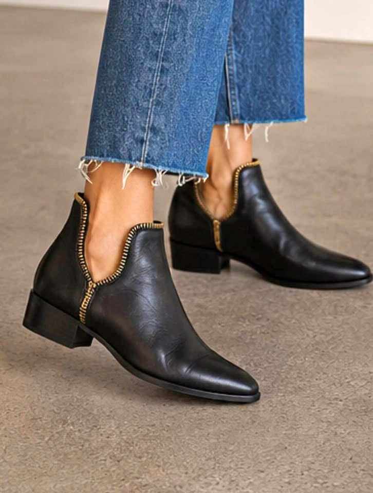 SENSO Bailey Black Leather Gold Zip Ankle Boots Size 36