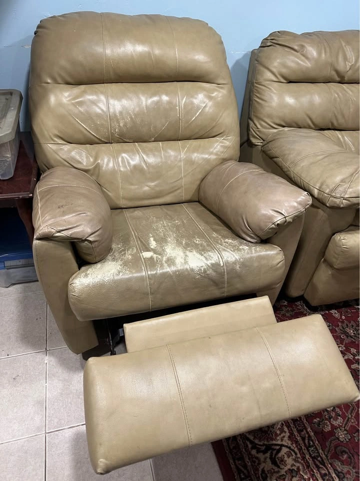 Loveseat and Recliner - photo 3