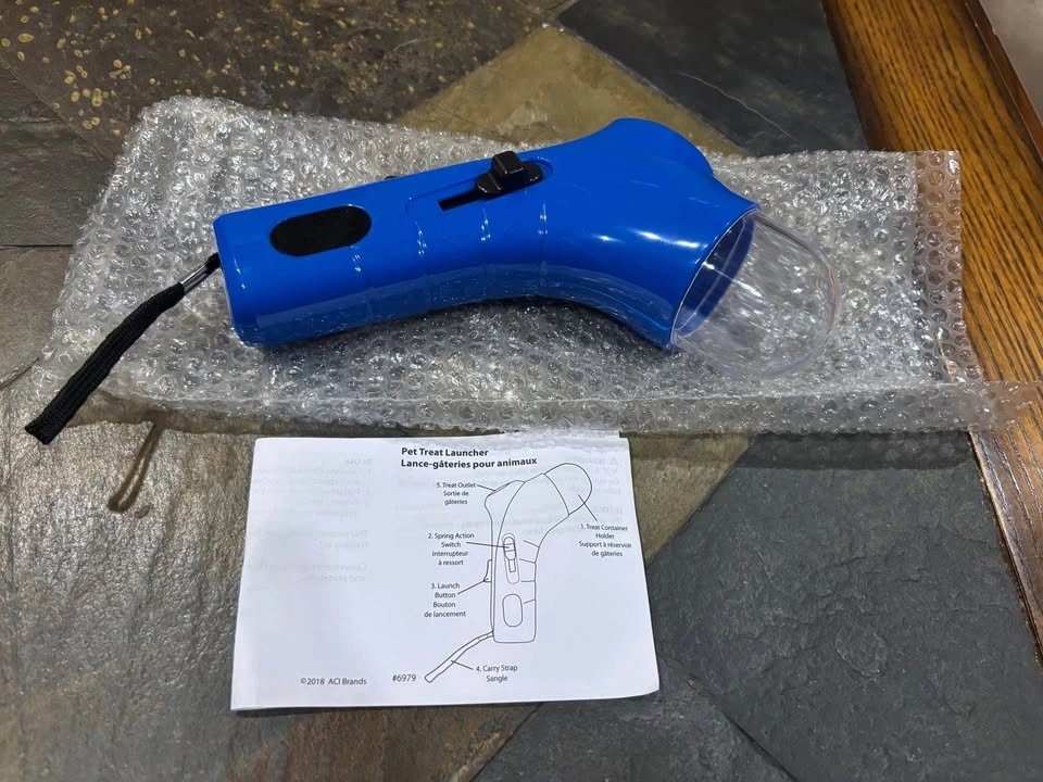 Pet Treat Launcher Perfect Solutions - photo 2