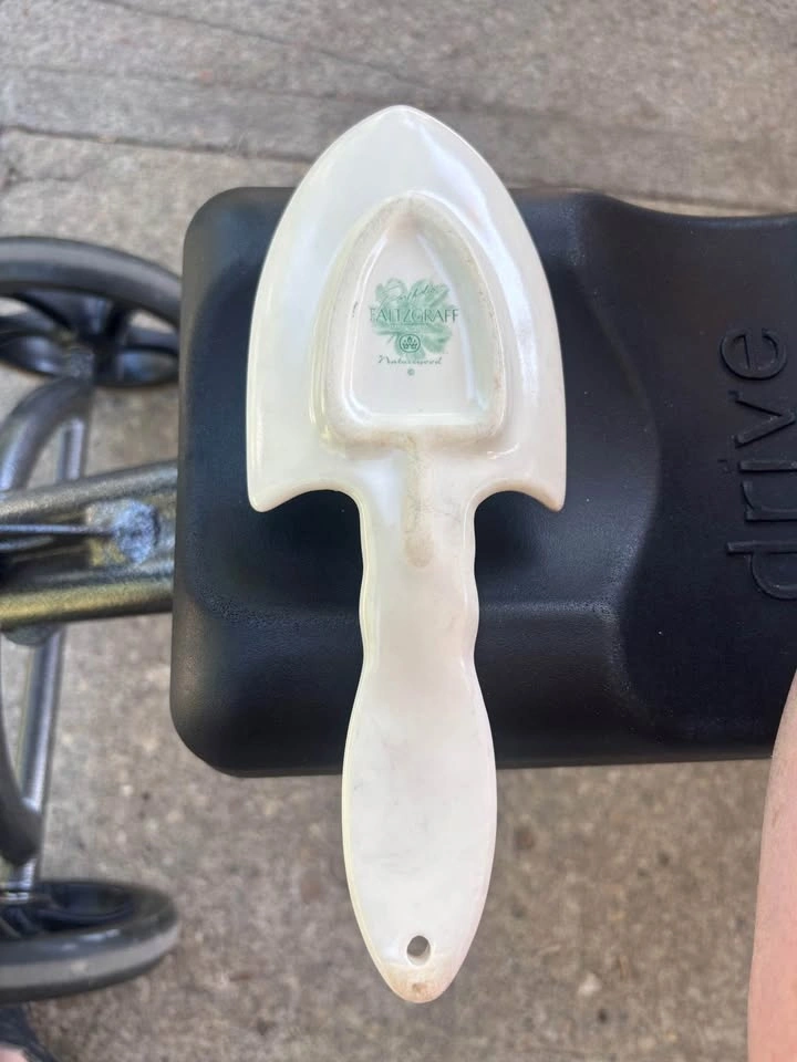 Spoon Rest Ceramic Pfaltzgraff Naturewood Shovel Trowel Leaf Pri - photo 2