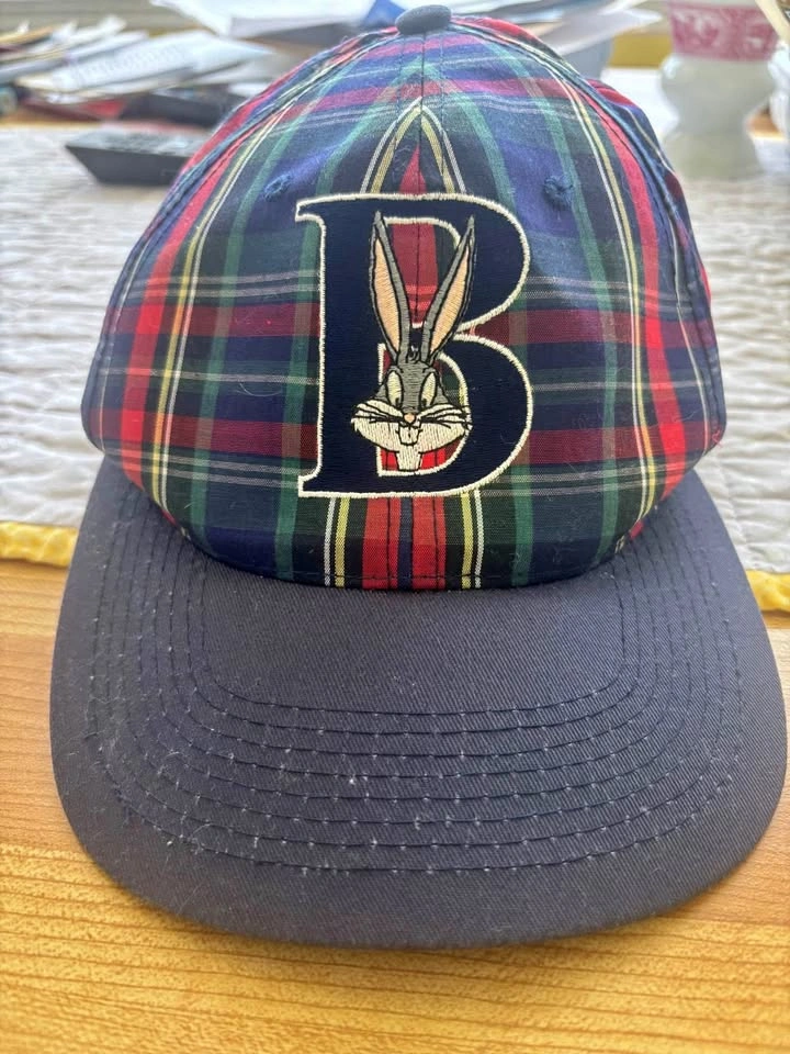 Bug's Bunny Adjustable Hat With Pin Looney Tunes Vintage