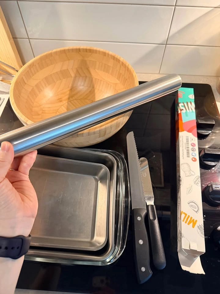 Kitchen Essentials Bundle - Baking Pans, Salad Bowl, Knives, New - photo 2