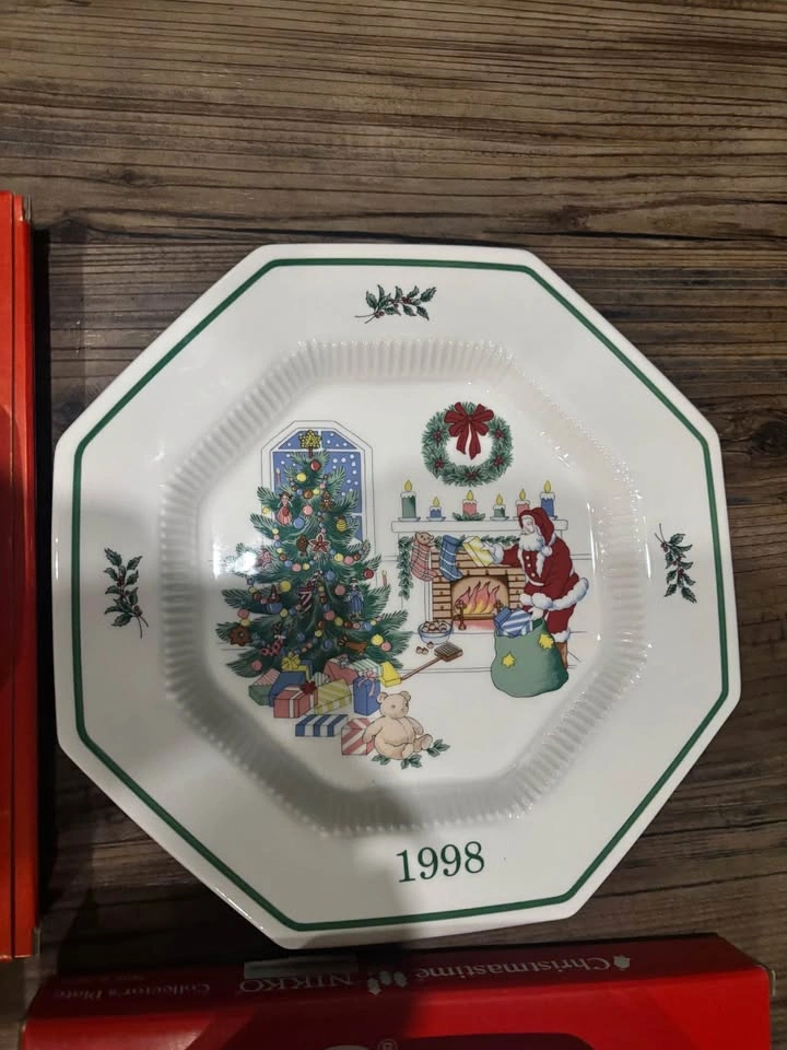 Plates Collector Christmastime Nikko 11” Lot Of 6 - photo 4