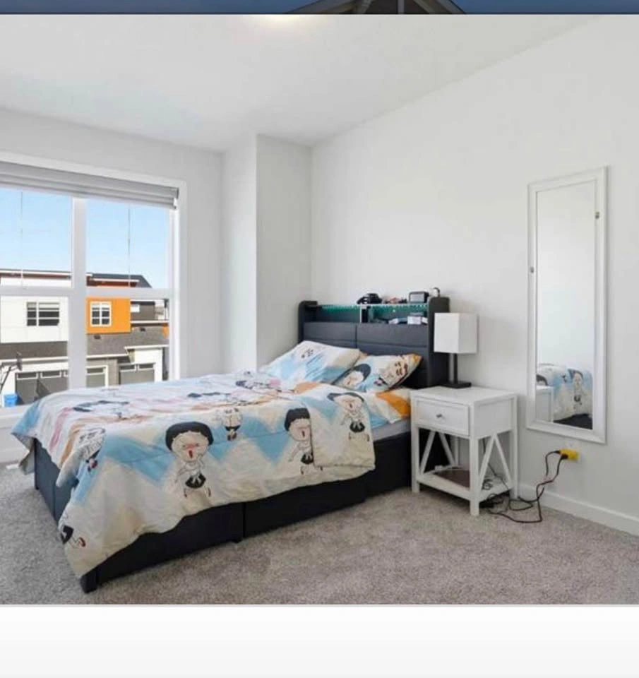 Bed frame with headboard and mattress - photo 4