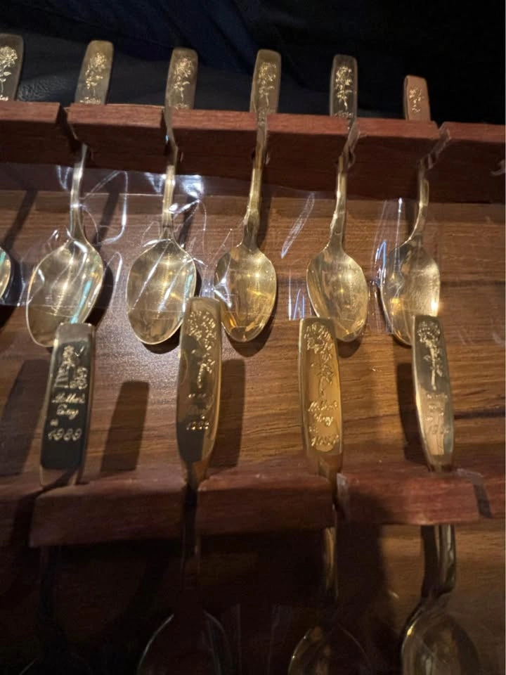 Mother’s Day Gold Plated Spoons Baby (15) Made In Canada - photo 5