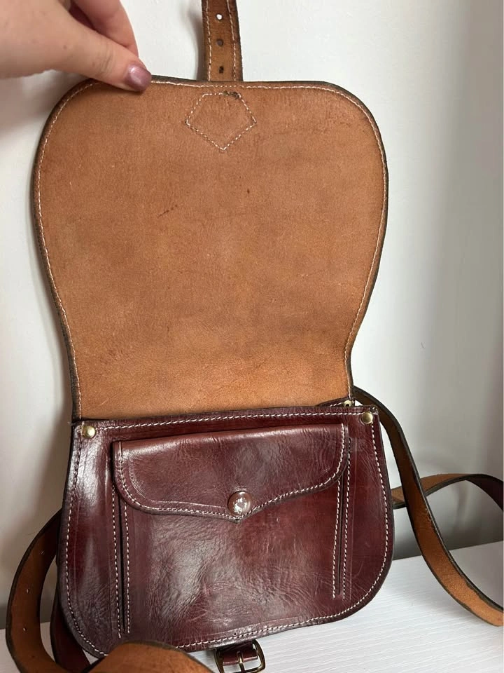 Brown leather crossbody saddle bag - photo 5